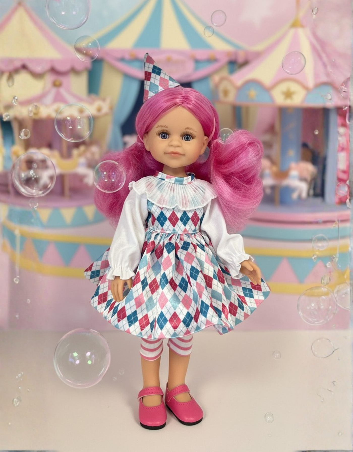 Las Amigas Doll - Cleo Harlequin - Pink hair - Paola Reina