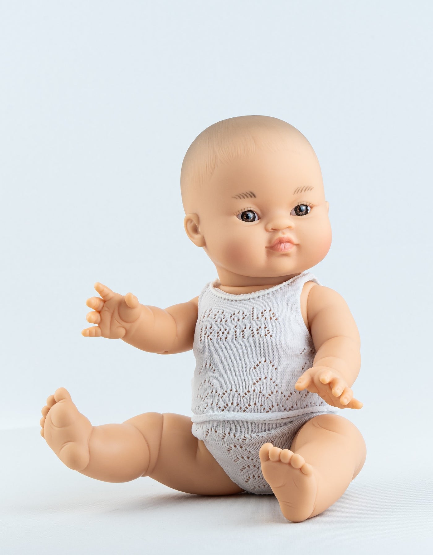 Bébé Gordis - Lily aux yeux noirs en pyjama - Paola Reina