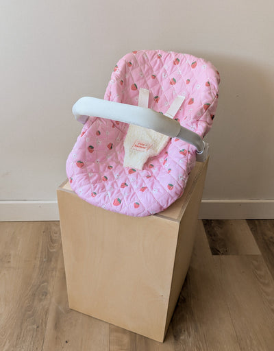 Doll capsule for baby doll - Strawberry picnic - Tiny Harlow