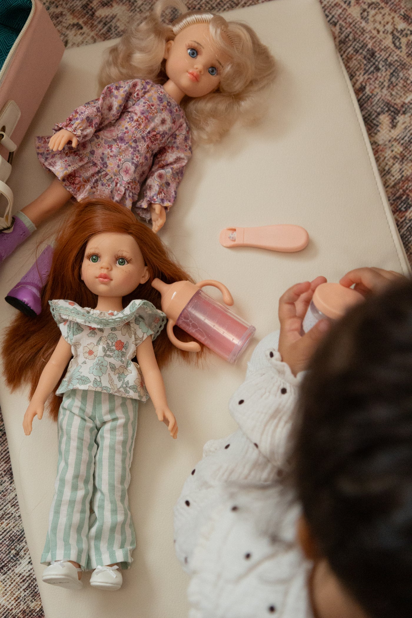 Las Amigas doll - Clara with floral dress - Paola Reina